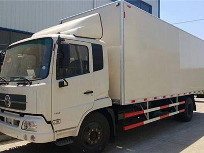 6.8米廂式貨車(chē)
